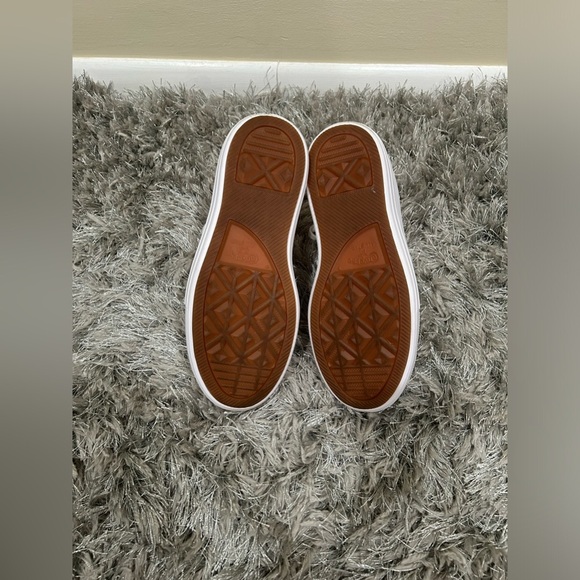 EUC Women’s Chuck Taylor All Star Move High - Picture 6 of 7